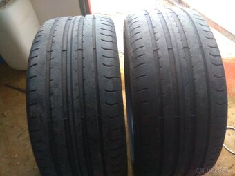 225/40 R18 - 2