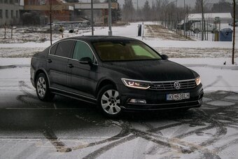 Volkswagen Passat 2.0 TDI BMT R-Line Highline DSG - 2