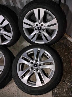 4ks alu disky orig. Mercedes 5x112 r17 pneu 225/45 R17 6mm - 2