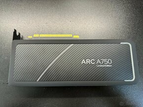 Intel Arc A750 8GB Limited Edition - 2