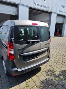 Dacia Dokker 1.6i 61 KW  rok  2014 Family bronzová farba - 2