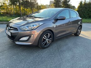 Hyundai i30 1.6 CRDi DOHC 16V Comfort - 2