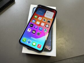 Apple iPhone XR 64GB - 2