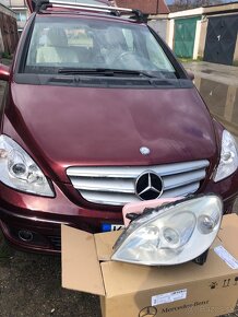 Predám predné svetlomety na MERCEDES B200 CDI W245 - 2