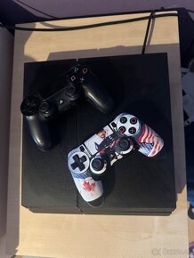 Playstation 4 - 2