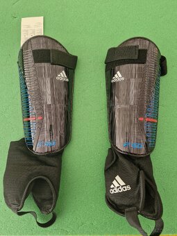 Predám futbalové chrániče Adidas F50 - 2