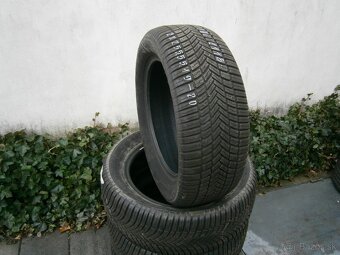 Predám 4x celoročné pneu Bridgestone 255/55 R19 111W - 2