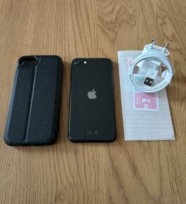 iPhone SE 2020 64 gb Black v záruke - 2