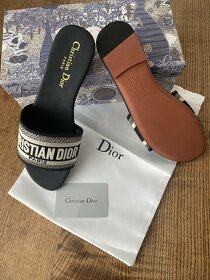 Dior šľapky 39-25cm - 2