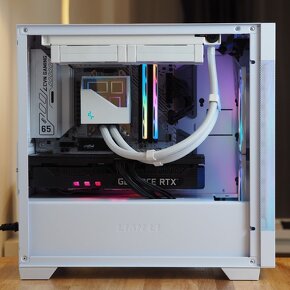 Ryzen 7 7800X3D + 3070 Ti + 32GB DDR5 + 1TB SSD M.2 + W11 - 2