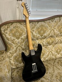 Fender stratocaster - 2