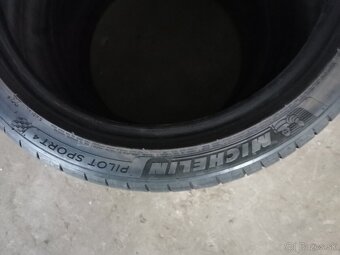 Pneu MICHELIN 245/40R18 - 2