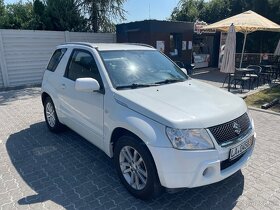 Suzuki Grand Vitara 1.6 benzin 4x4 black and white - 2