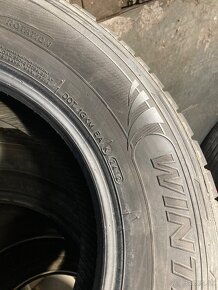 Predám zimné pneu 235/70R16 106S - 2