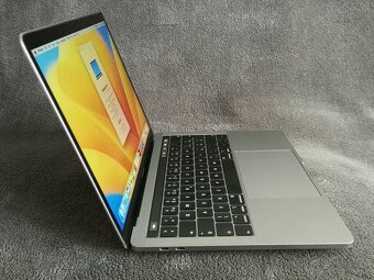 MacBook Pro 13,3" (2019) - 2