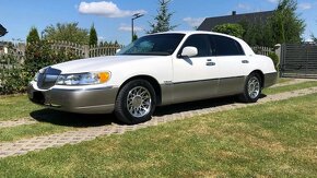 2000 Lincoln TOWNCAR SIGNATURE - 2