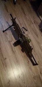 Predám upgradeny airsoft guľomet - 2