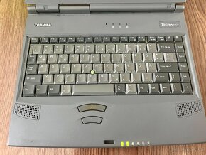 Retro notebook Toshiba Tecra 8000 - 2