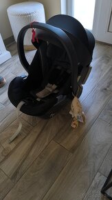 Cybex Aton 5 + isofix základňa - 2