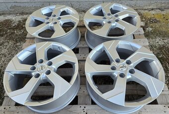 ORIGINÁL NISSAN HLINÍKOVÉ DISKY 5x114,3 R17 - 2