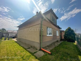 GESTTO | 5-IZBOVÝ RODINNÝ DOM | HOSTE | 619 m2 POZEMOK - 2