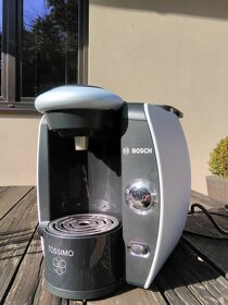 Bosch Tassimo + stojan na kapsule 15€ - 2