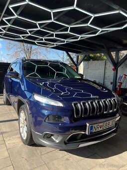 Jeep Cherokee - 2