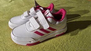 Nove botasky adidas v.34 - 2