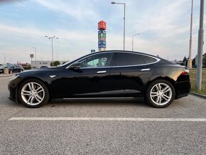 Tesla S - 2