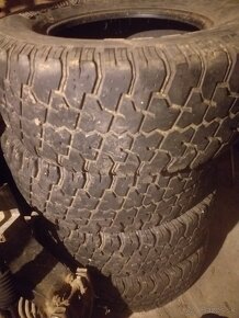 33x12.5 R17lt - 2