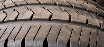 Predám 4ks slušné letné 235/65r16C Matador na dodávku - 2