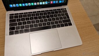 Macbook Air 2019 retina - aj vymením - 2