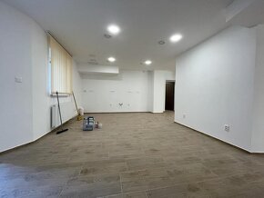 Na predaj, obchodé priestory 100 m2, Sasinková ulica, - 2