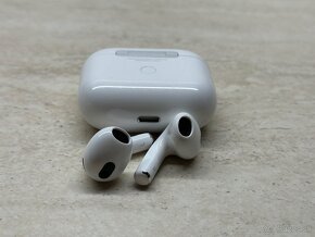 Apple AirPods 3 MagSafe (záruka: 30.7.2025) - 2