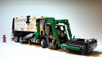 42078 LEGO Technic Mack Anthem - 2