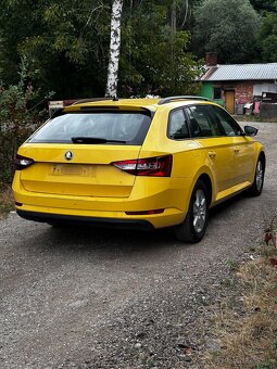 Rozpredam Škoda Superb 3 kombi 1.6 TDi . Kod motora : DCX , - 2