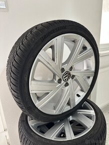 VW Golf 8 - Bergamo 5x112 R18 , 225/40/18 - 2