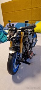 Lego technic motorka Yamaha (kopia) - 2