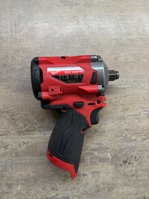 Milwaukee M12 rázový uťahovák - 2