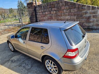 Vw golf 1.6i 77kw-16V r.v.2004-5st.manual - 2