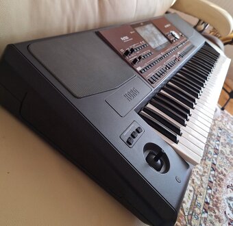 Korg pa 700 - 2