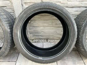 Zimné pneu 295 35 R21 - 2