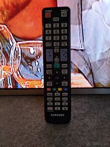 Samsung LCD TV - 2