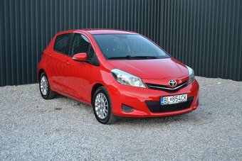 Toyota Yaris 1.0 Benzín SR voz 1. Majiteľ Top Stav - 2