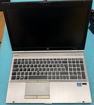 HP Elitebook 8570p /CPU i5 /8GB RAM /240GB SSD - 2