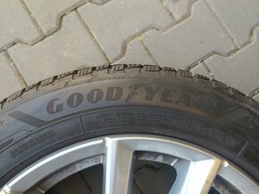 Zimné pneu Goodyear UltraGrip 225/55 R17 XL - 2