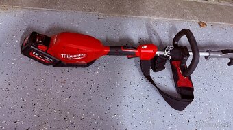 Strunova kosacka MILWAUKEE M18 FUEL™ QUIK-LOK™ MULTIFUNKČNÁ - 2