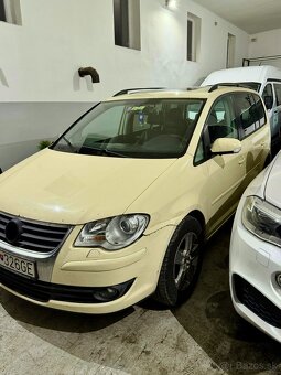 VW Touran 2009, 7 miest, DSG 7st. Diesel - 2