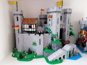 LEGO 10305 hrad levieho rytiera - 2