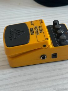 Behringer UC200 - 2